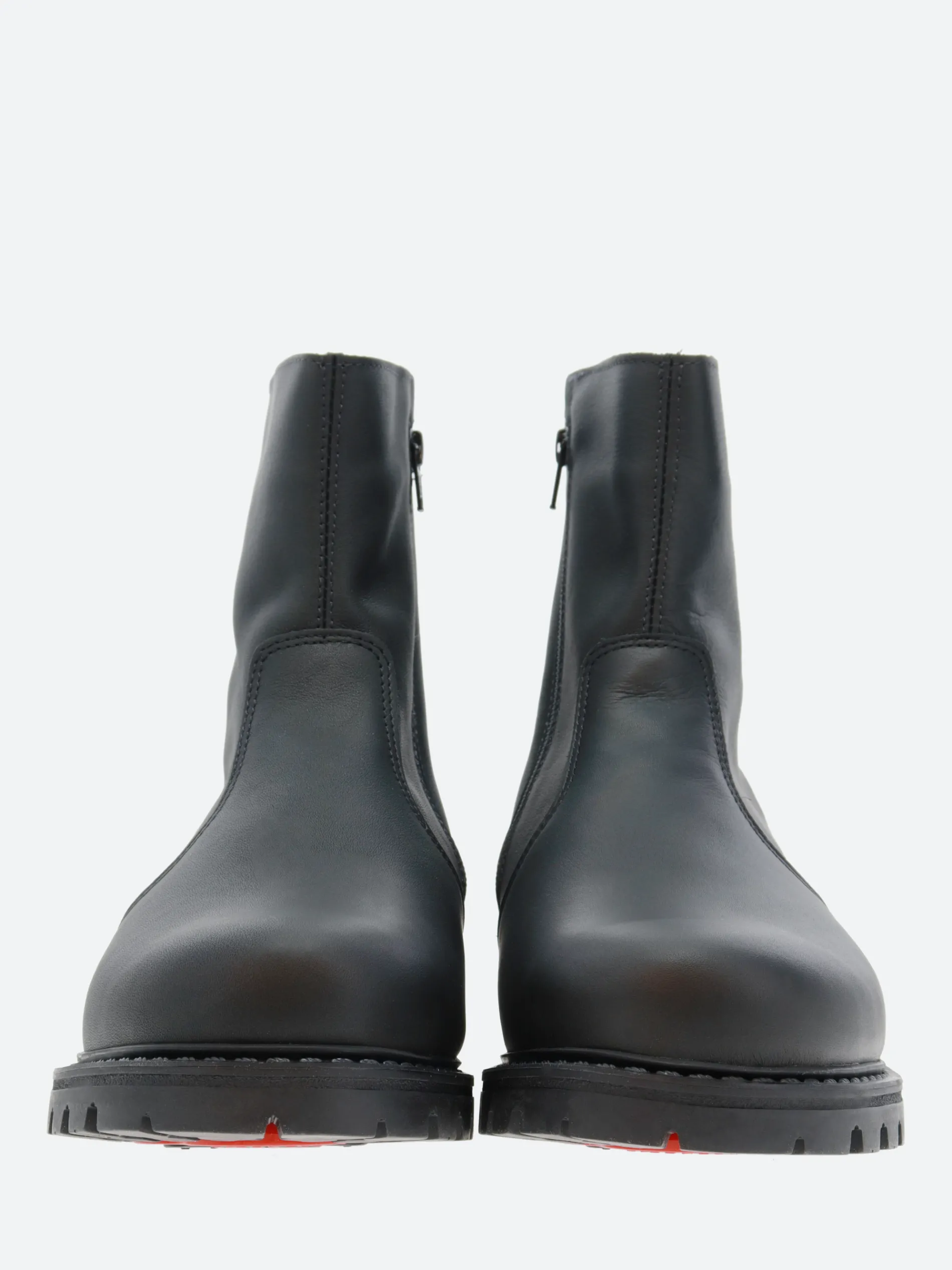 Anfibio - Tom in Black