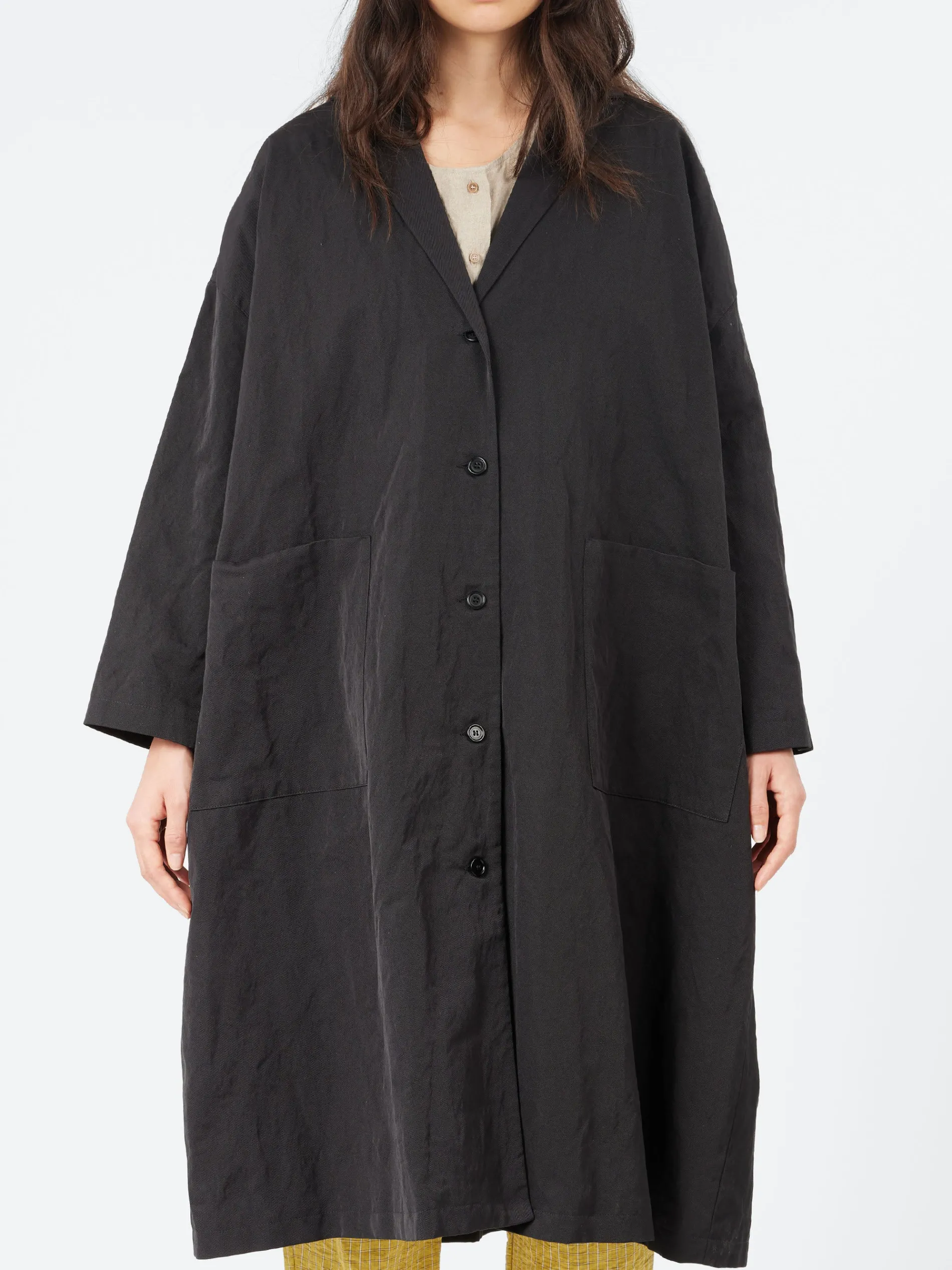 ApuntoB - P1948 Long Coat in Black