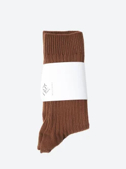 Baserange - Rib Ankle Socks in Occular (Warm Brown)