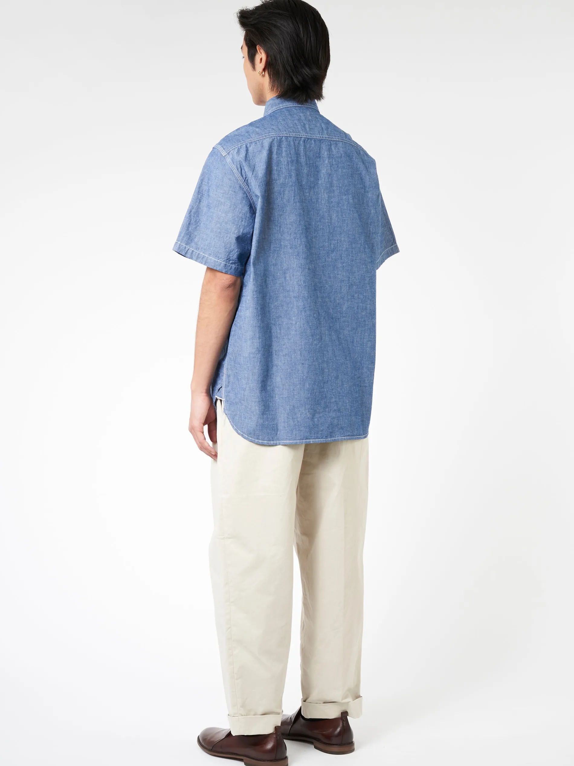 BEAMS PLUS - Chambray Short Sleeve Work Shirt in Blue