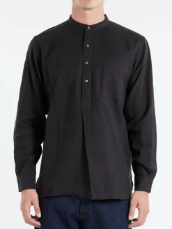 BEAMS PLUS - Linen Cotton Herringbone Band Collar Pullover Shirt in Black