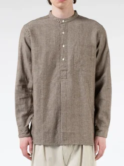 BEAMS PLUS - Linen Cotton Herringbone Band Collar Pullover Shirt in Brown
