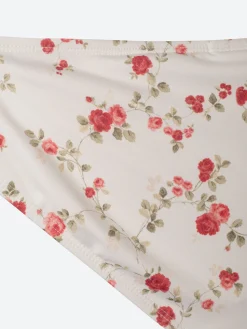 Beth Richards - Naomi Bottom in English Rose