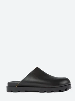 Camper - Brutus Clogs in Black