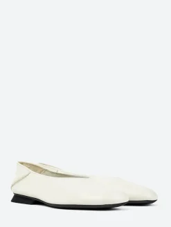 Camper - Casi Myra Ballerina Flats in White