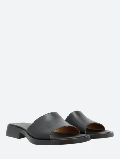 Camper - Dana in Black