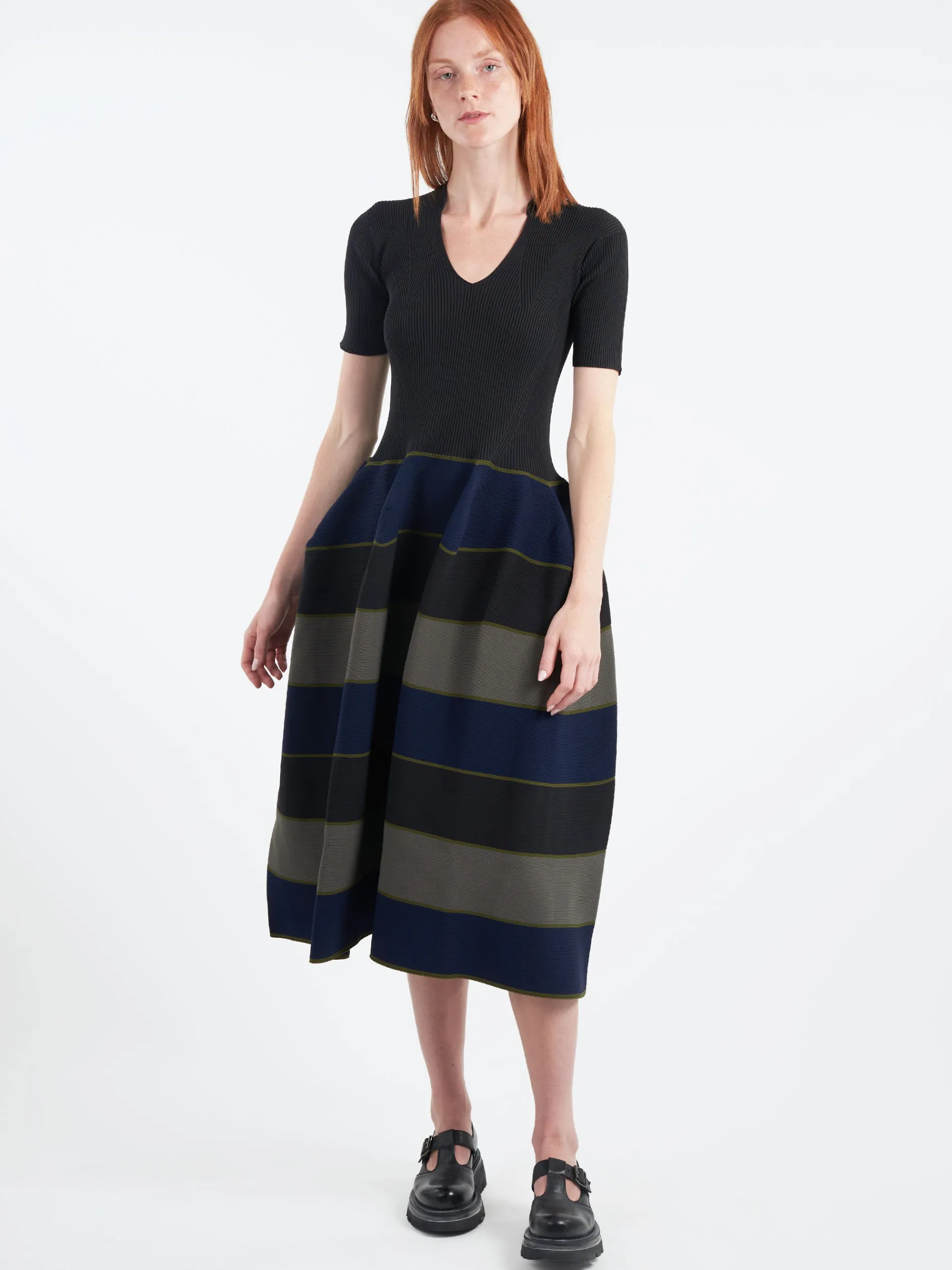 CFCL - Pottery Stand-Up Collar Short Sleeve Dress in Black and Multi