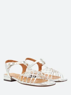 Chie Mihara - Tante in Silver Citroen