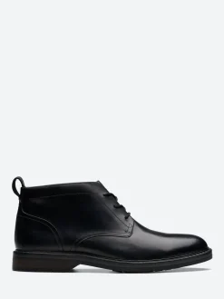 Clarks - Aldwin Chukka Boot in Black