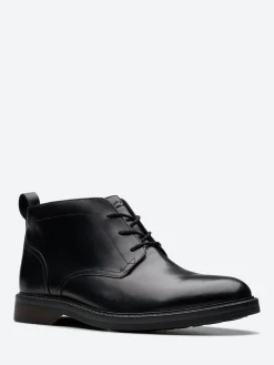 Clarks - Aldwin Chukka Boot in Black