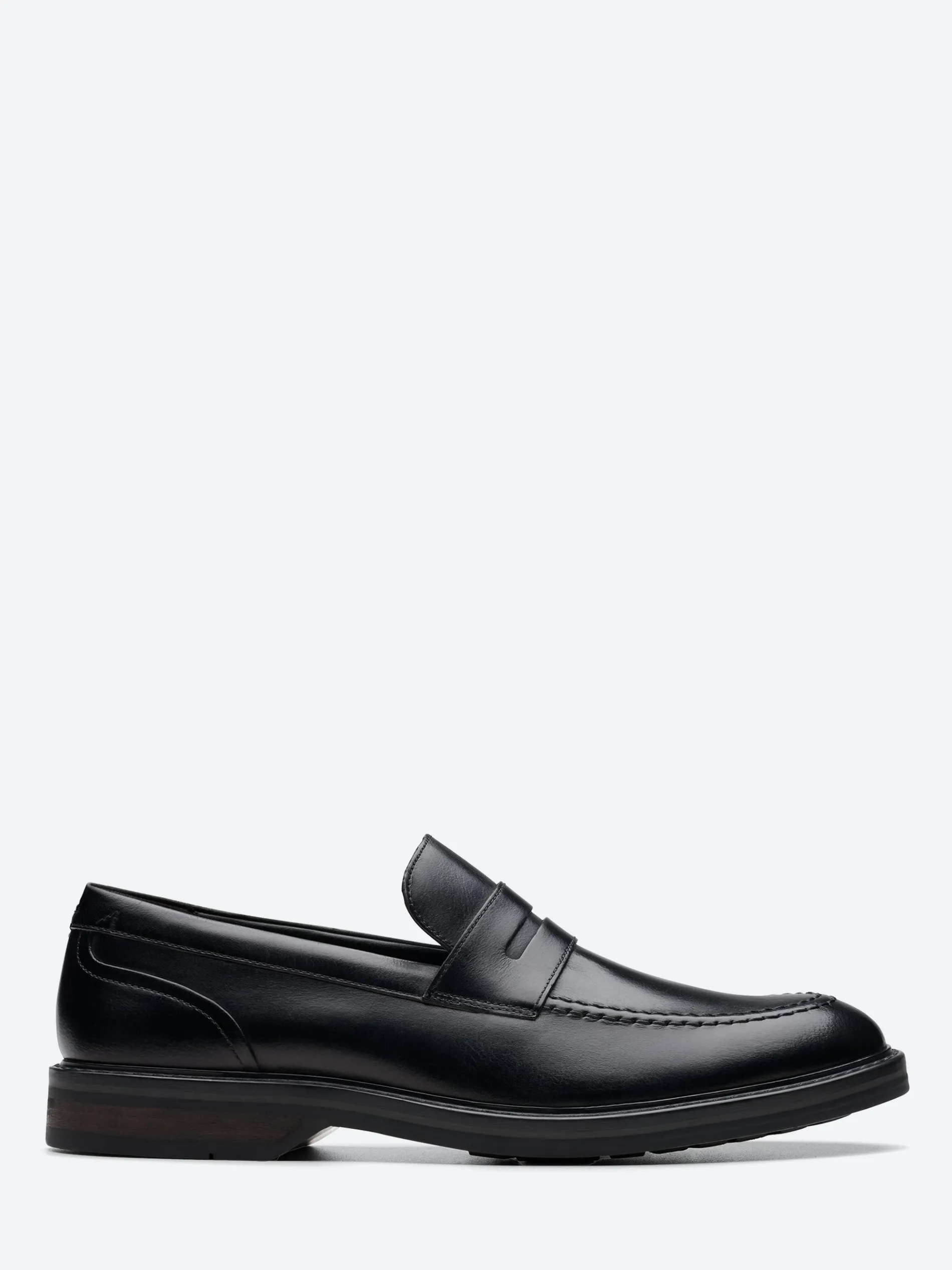 Clarks - Aldwin Step Loafer in Black