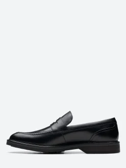 Clarks - Aldwin Step Loafer in Black