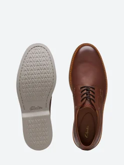 Clarks - Atticus Lt Lace in Dark Tan