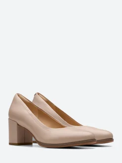 Clarks - Freva55 Court in Sand Leather