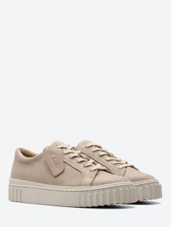 Clarks - Mayhill Walk in Sand Nubuck