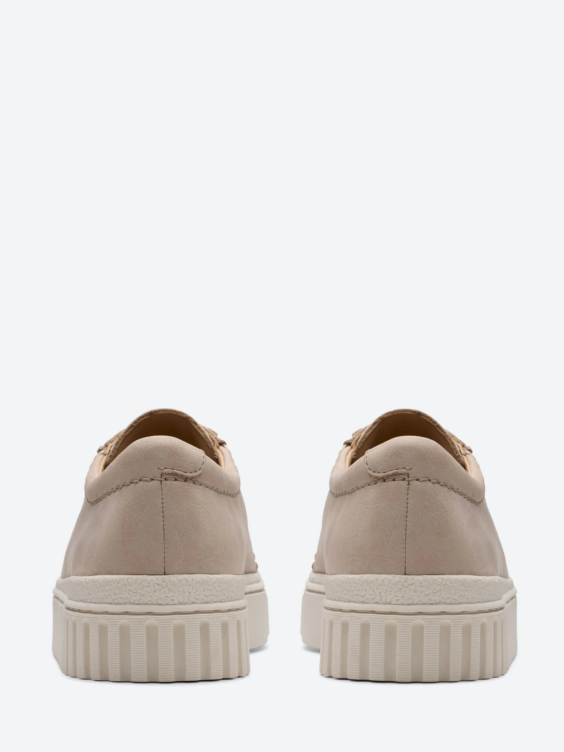 Clarks - Mayhill Walk in Sand Nubuck