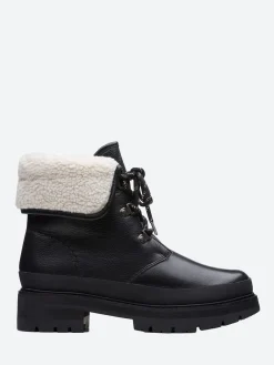 Clarks - Orianna Turn in Black Warmlined