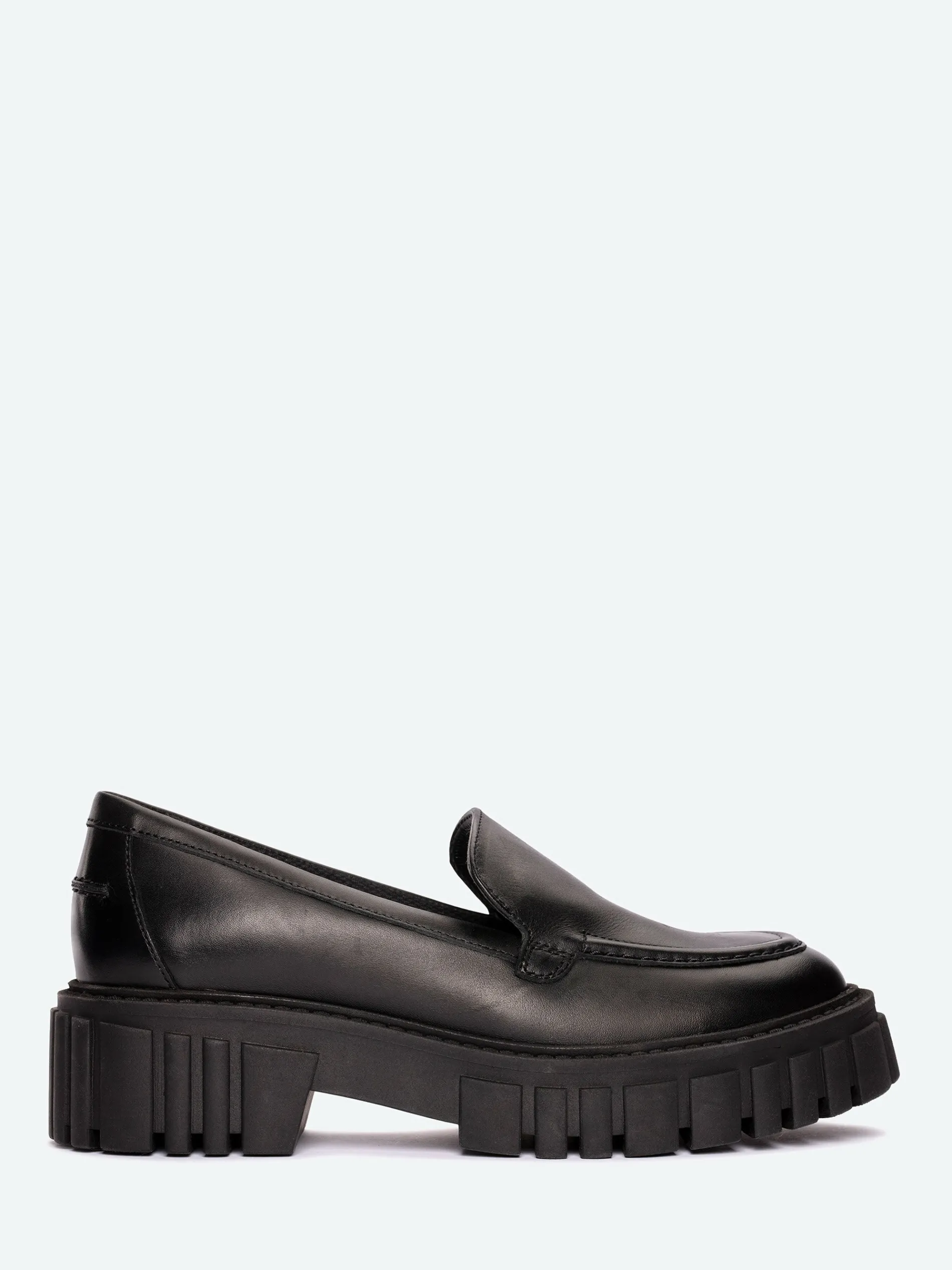 Clarks - Page Loafer in Black