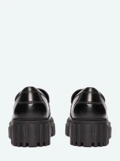 Clarks - Page Loafer in Black