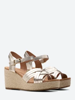 Clarks - Sabina Strap in Champagne