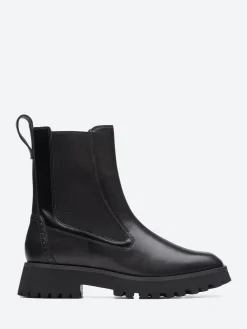 Clarks - Stayso Rise Chelsea Boots in Black Leather