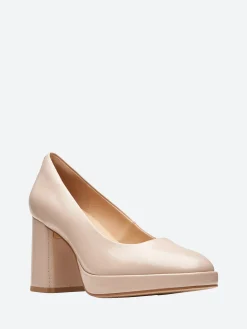 Clarks - Zoya85 Court in Sand Patent