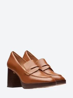 Clarks - Zoya85 Walk in Tan Leather