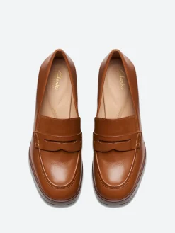 Clarks - Zoya85 Walk in Tan Leather