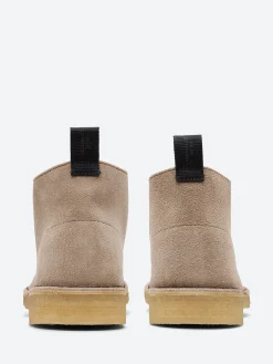 Clarks Originals - Desert Boot in Wolf Suede