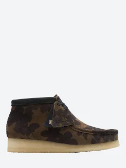 Clarks Originals - Wallabee Boot in Black/Khaki Floral