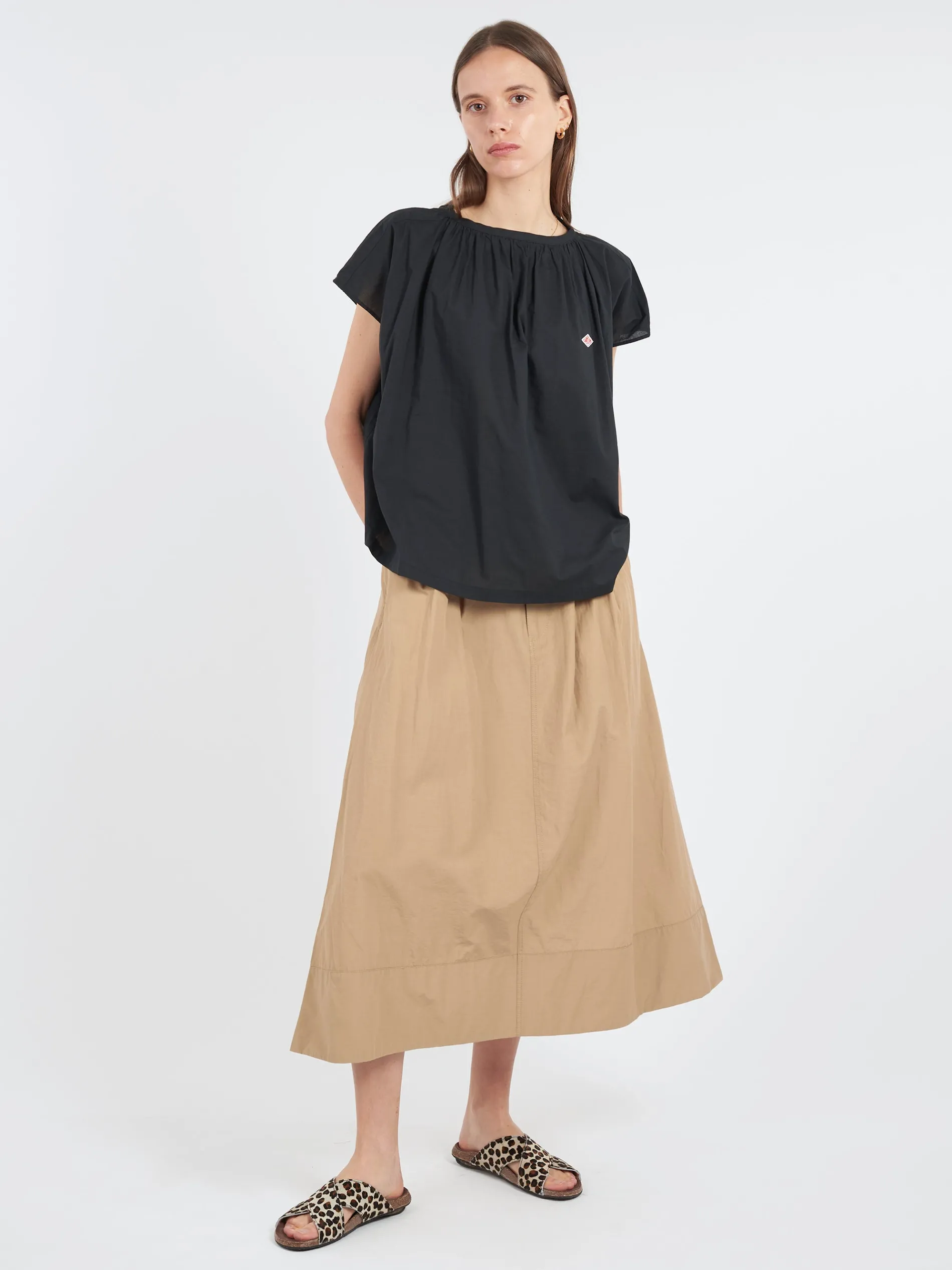 Danton - Sleeveless Smock Shirt in Black