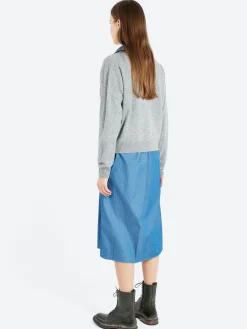 Danton - Women's Lambswool V-Neck Knit Cardigan in Light Grey