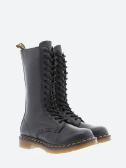 Dr. Martens - 1B99 in Black Virginia