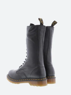 Dr. Martens - 1B99 in Black Virginia