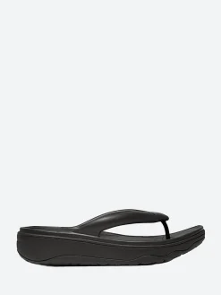 FitFlop - Relieff Recovery Toe-Post Sandals in Black