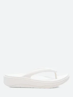 FitFlop - Relieff Recovery Toe-Post Sandals in Urban White