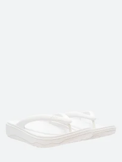 FitFlop - Relieff Recovery Toe-Post Sandals in Urban White