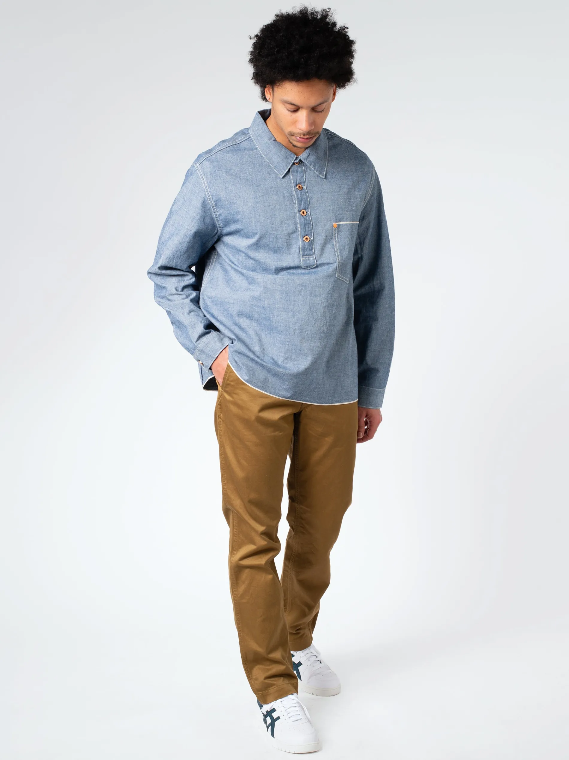 F.O.B. FACTORY - Chambray Pull-Over Shirt in Blue