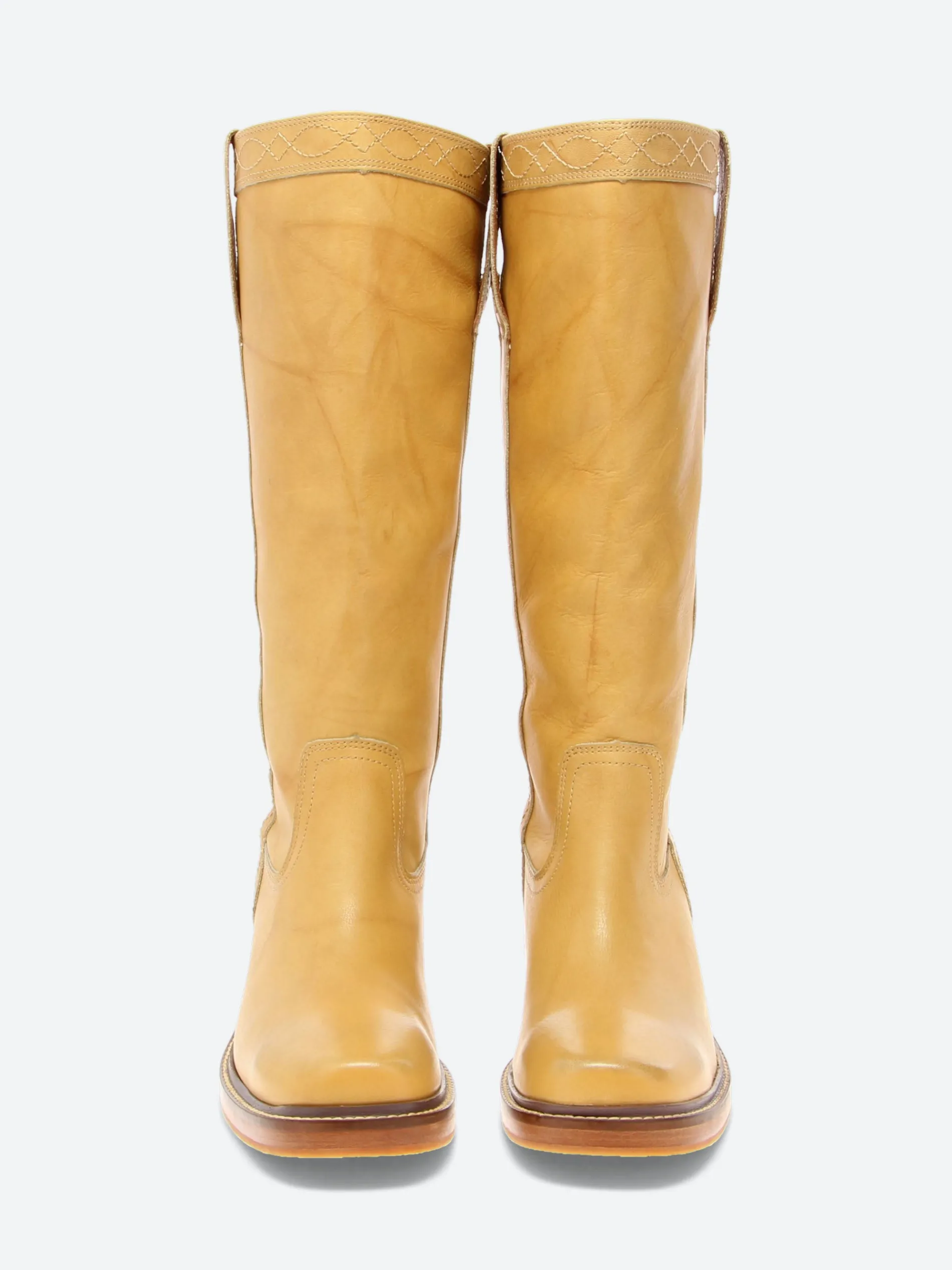 Frye - Kate Pull On in Banana