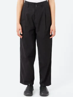 Girls of Dust - British Worker in Black