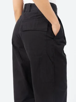 Girls of Dust - British Worker in Black