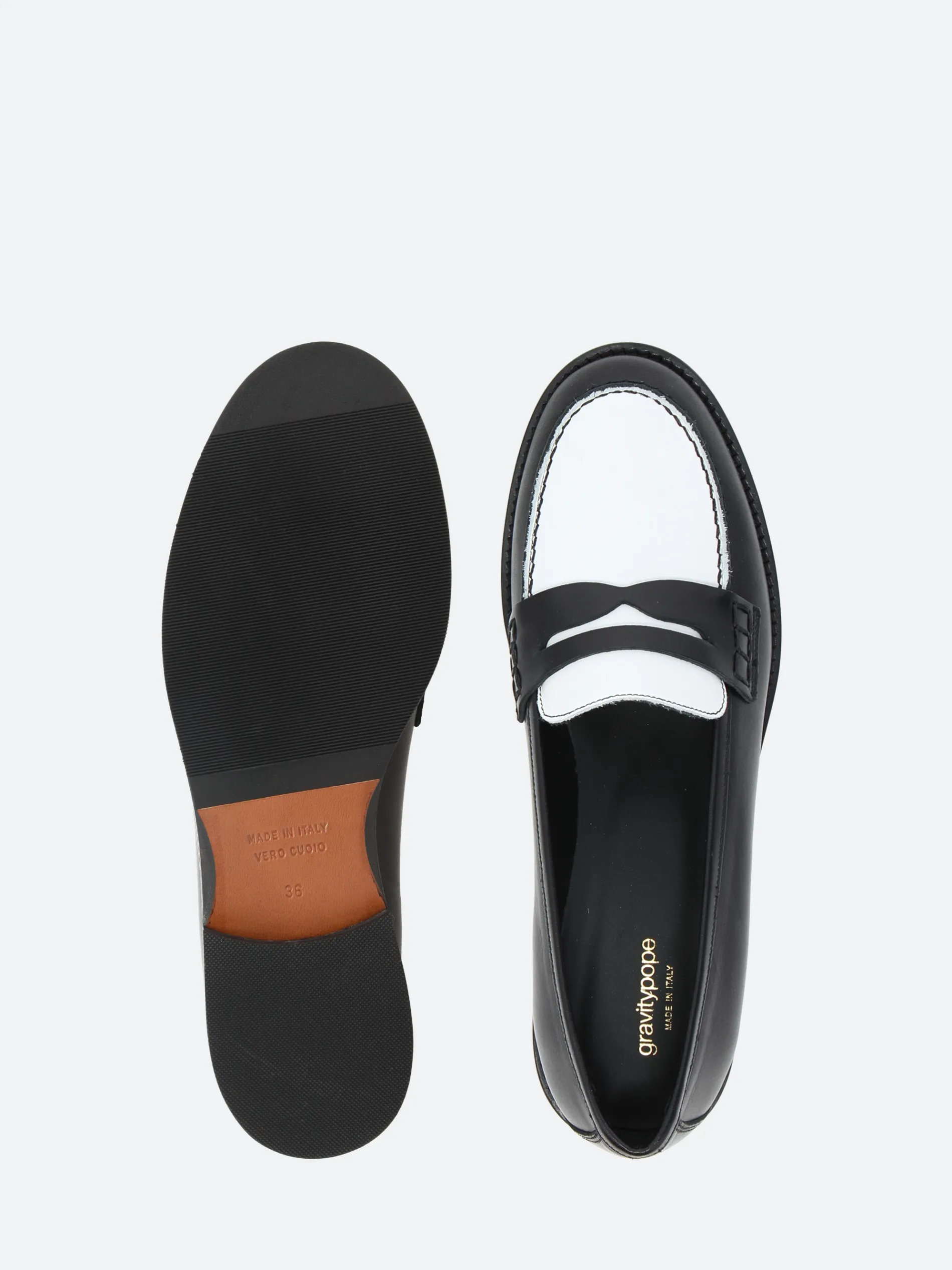 gravitypope - Briana in Nero and Bianco Icas