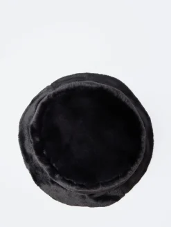 gravitypope - Eco Faux Fur Bucket Hat in Black