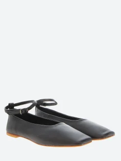 gravitypope - Jacalin Ankle Strap Ballet Flat in Nero Nappa