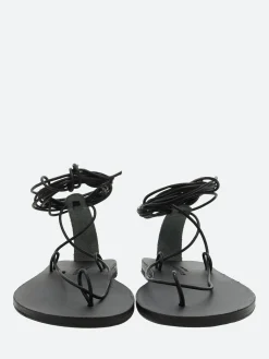 gravitypope - Kalika in Black