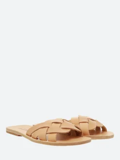 gravitypope - Karis in Natural