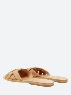 gravitypope - Karis in Natural