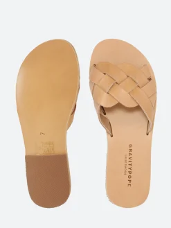 gravitypope - Karis in Natural