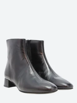 gravitypope - Nama in Nero Nappa