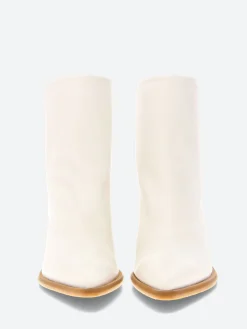 gravitypope - Robyn Boot in Osso Missouri